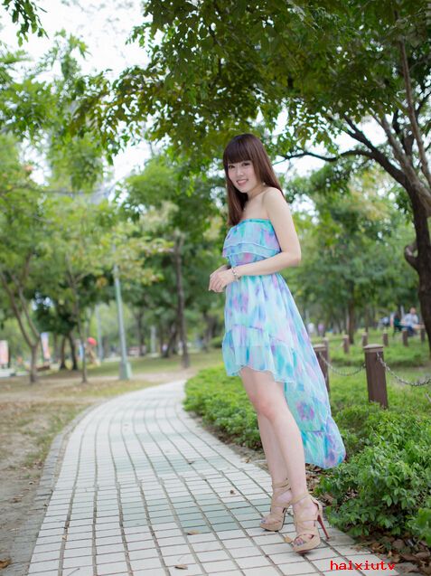 嗨秀秀场美女直播间3
