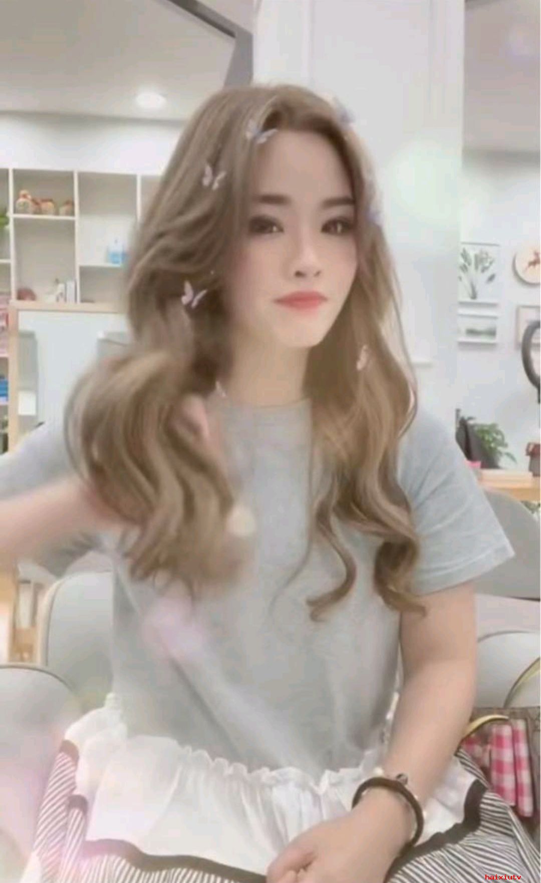 萌系少女直播间聊
