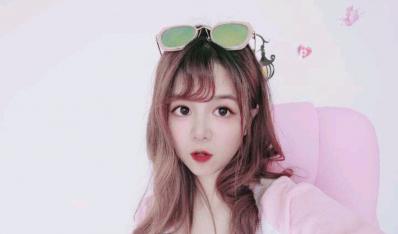 美女直播间甜美女主播——露宝宝